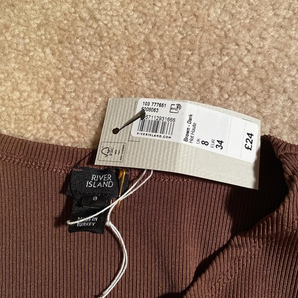 ONE SLEEVE TEE - Picture 4 of 4